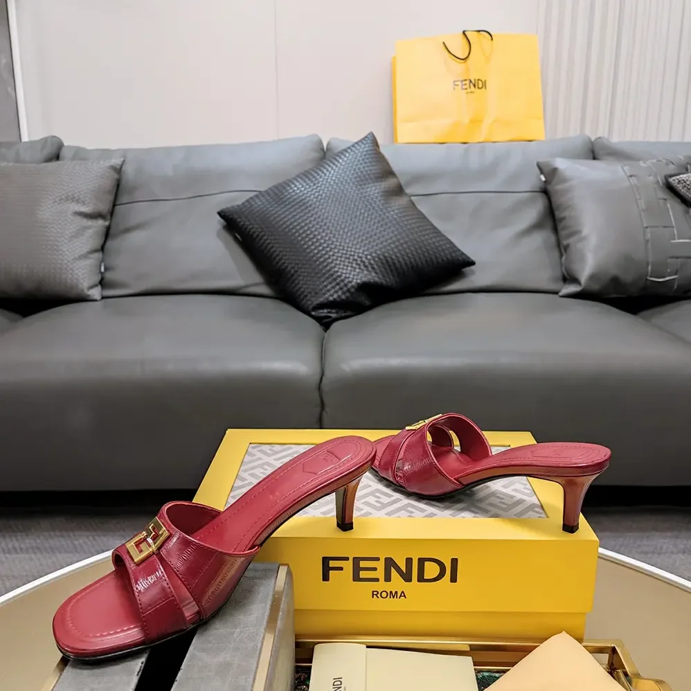 Fendi FFold Red EEl Leather Medium for Women in heeled Sandals Fendi FFold Red EEl Leather Medium for Women in heeled Sandals