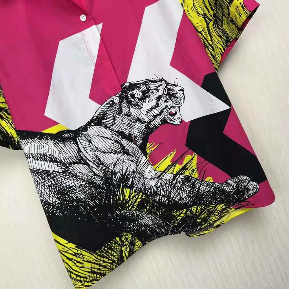 Dior Short-Sleeved Blouse Pink Cotton Poplin with Multicolor D for Women in Tiger Pop Motif