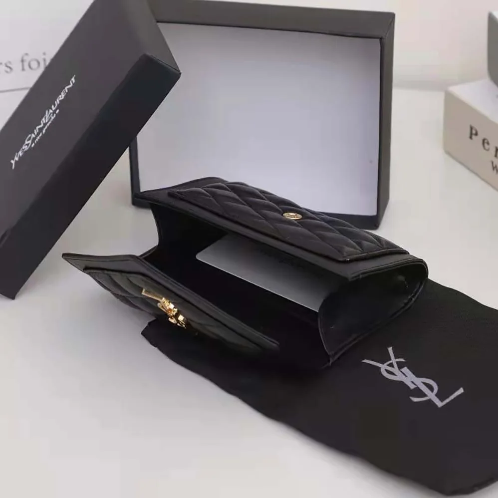 Saint Laurent YSL Vlogo Signature Grainy Calfskin Cardholder wth Zipper for Women in Black Saint Laurent YSL Vlogo Signature Grainy Calfskin Cardholder wth Zipper for Women in Black