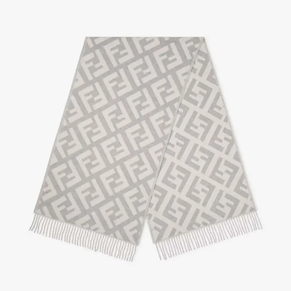 Fendi Fendi Unisex FF Scarf Pale Gray Cashmere Scarf for Unisex Fendi Fendi Unisex FF Scarf Pale Gray Cashmere Scarf for Unisex