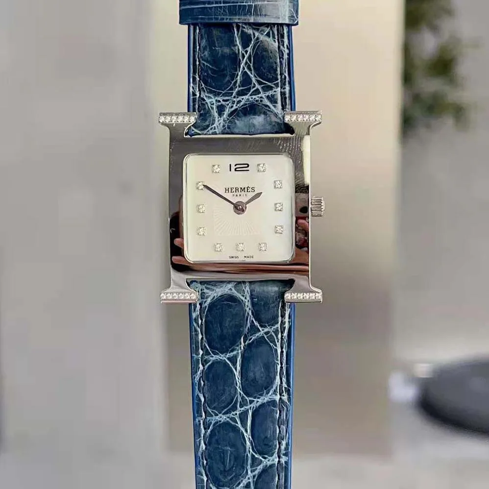 Hermes Heure H Watch Small Model Quartz Movement 25 mm in Diamond-set Steel for Women in Navy Hermes Heure H Watch Small Model Quartz Movement 25 mm in Diamond-set Steel for Women in Navy