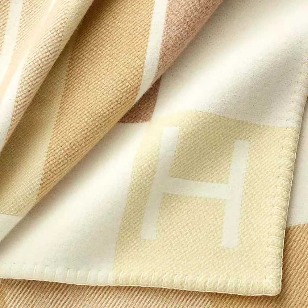 Hermes Avalon Vibration Throw Blanket for Unisex in Yellow Hermes Avalon Vibration Throw Blanket for Unisex in Yellow