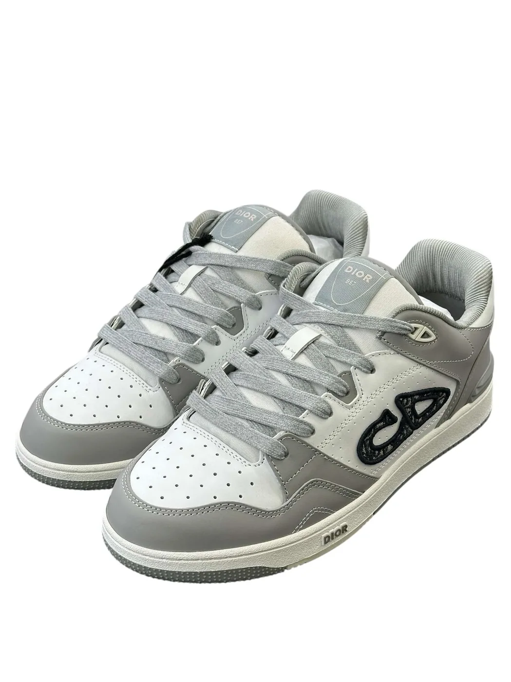 B57 Dribble Low in Top Sneaker Gray