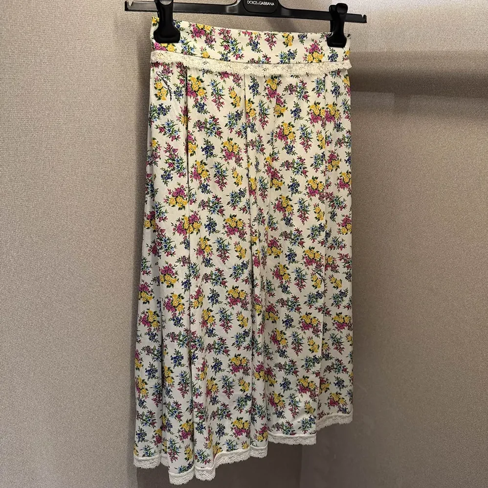 Dolce Gabbana D&G Small Floral for Women in Print Poplin Skirt Dolce Gabbana D&G Small Floral for Women in Print Poplin Skirt