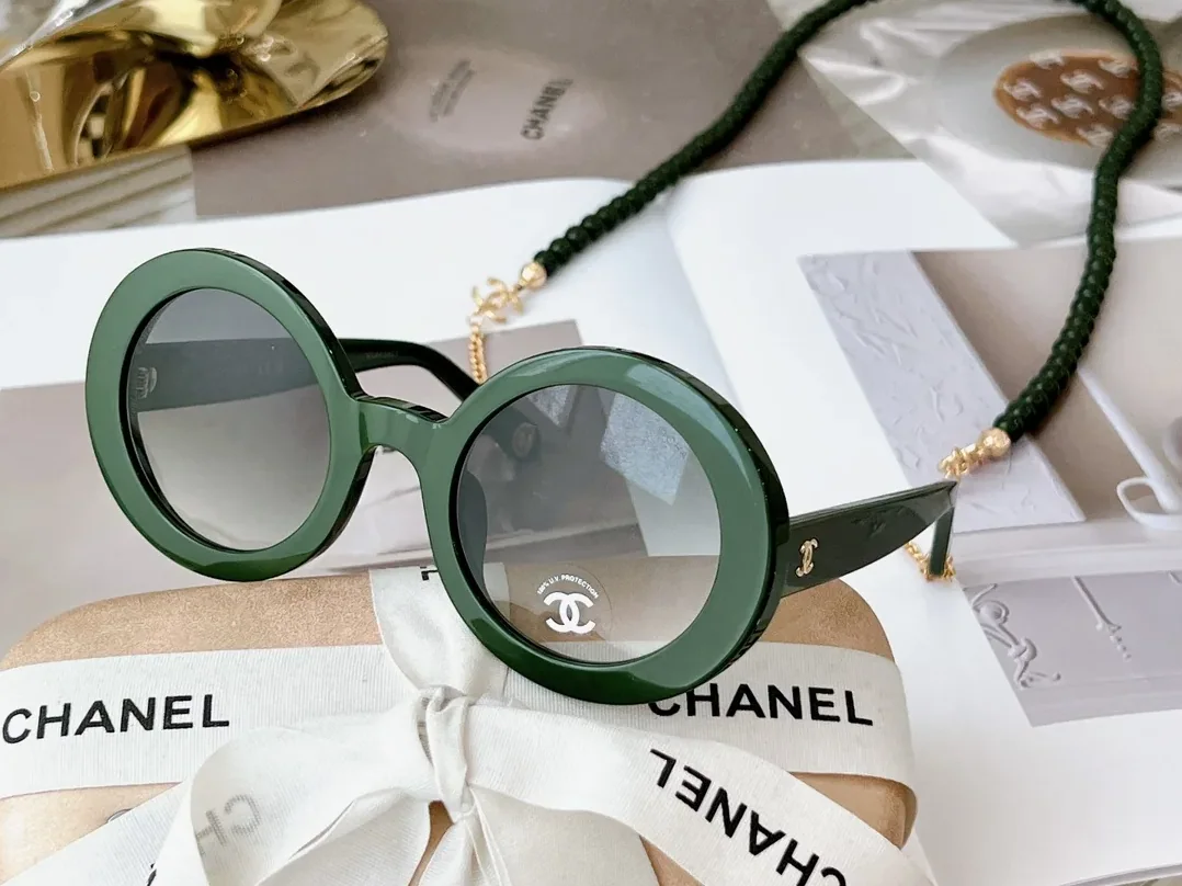 Chanel Sunglasses Pearls Gold CC Logo Black