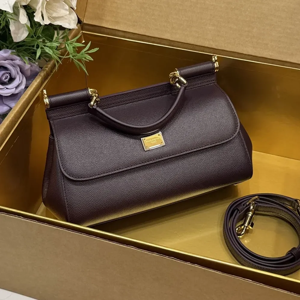 Dolce Gabbana D&G Medium Sicily Handbag in Dauphine Ccalfskin for Women in Purple Dolce Gabbana D&G Medium Sicily Handbag in Dauphine Ccalfskin for Women in Purple