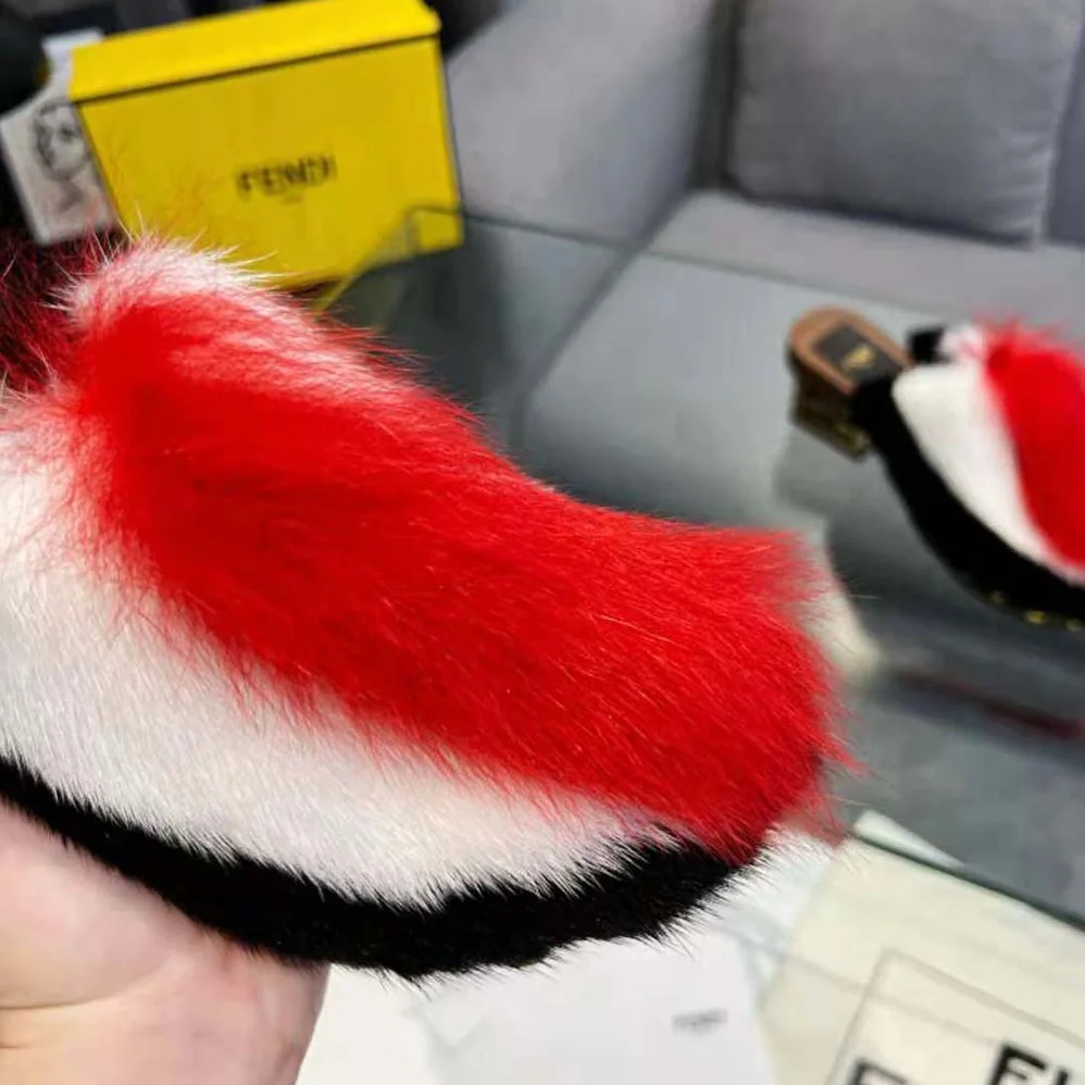 Fendi Baguette Show Red Fox Fur Medium for Women in Heel Clogs Fendi Baguette Show Red Fox Fur Medium for Women in Heel Clogs