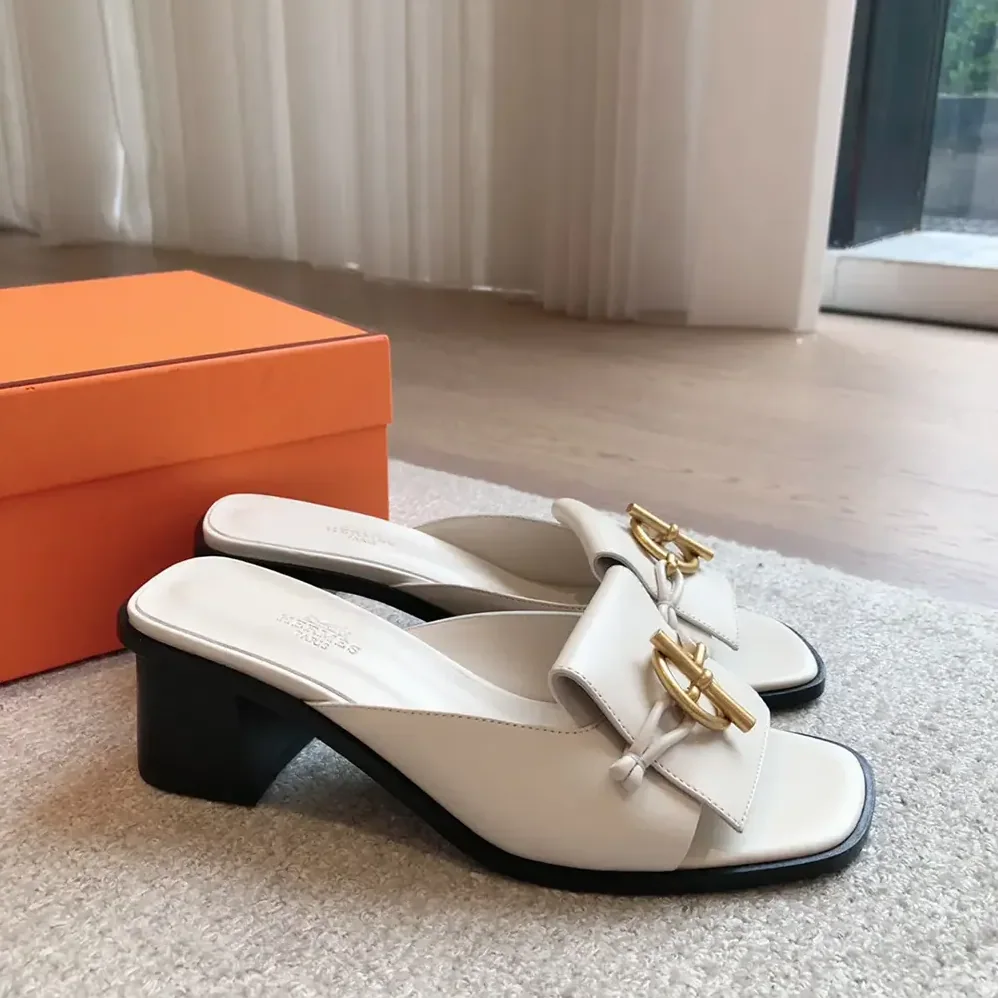 Hermes Ilot 50 Sandal in Calfskin Leather-White H241142Z for Women Hermes Ilot 50 Sandal in Calfskin Leather-White H241142Z for Women