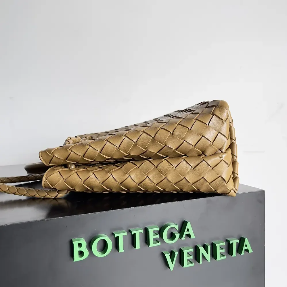 Bottega Veneta Medium Andiamo in Supple Intrecciato Leather for Women in Light Yellow Bottega Veneta Medium Andiamo in Supple Intrecciato Leather for Women in Light Yellow