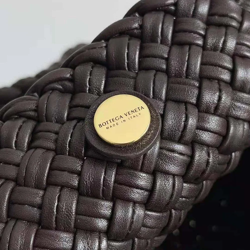 Bottega Veneta Tosca Shoulder Bag with Metallic Sphere Closure Woven for Women in Tan Bottega Veneta Tosca Shoulder Bag with Metallic Sphere Closure Woven for Women in Tan