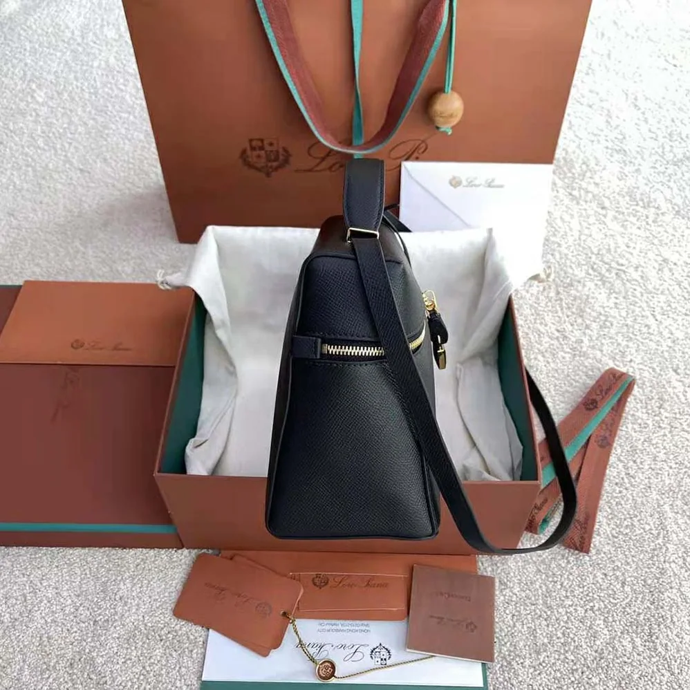Loro Piana Extra Bag in Calfskin Leather for Women in Black Loro Piana Extra Bag in Calfskin Leather for Women in Black
