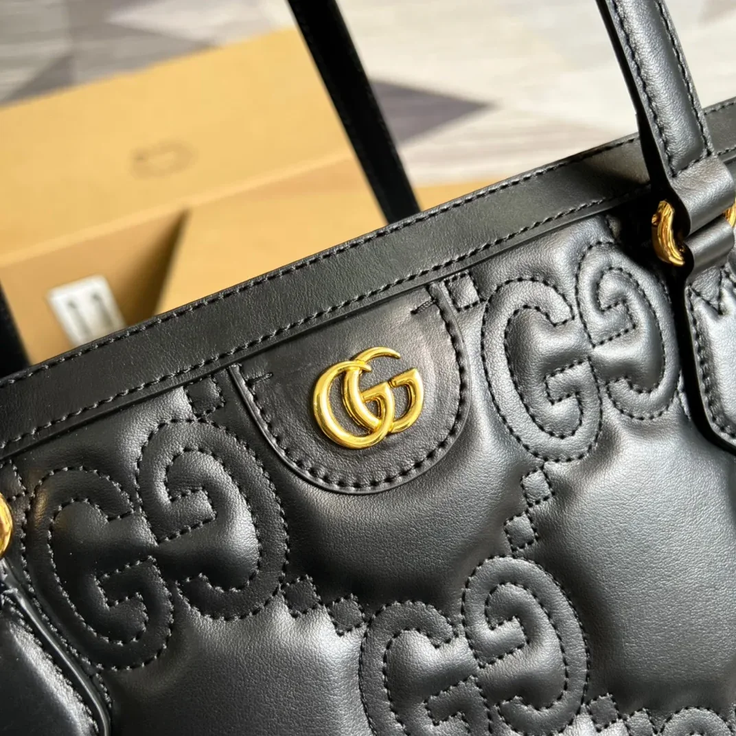 Gucci GG Matelasse Medium Tote Bag / Black Gold Hardware ? UM8IG 1000