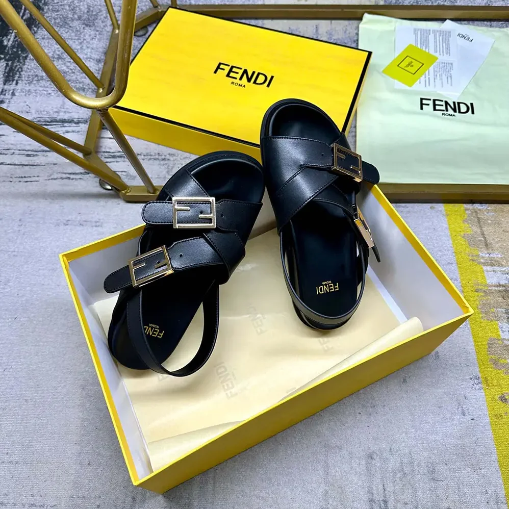 Fendi Feel Black Leather Slides for Women