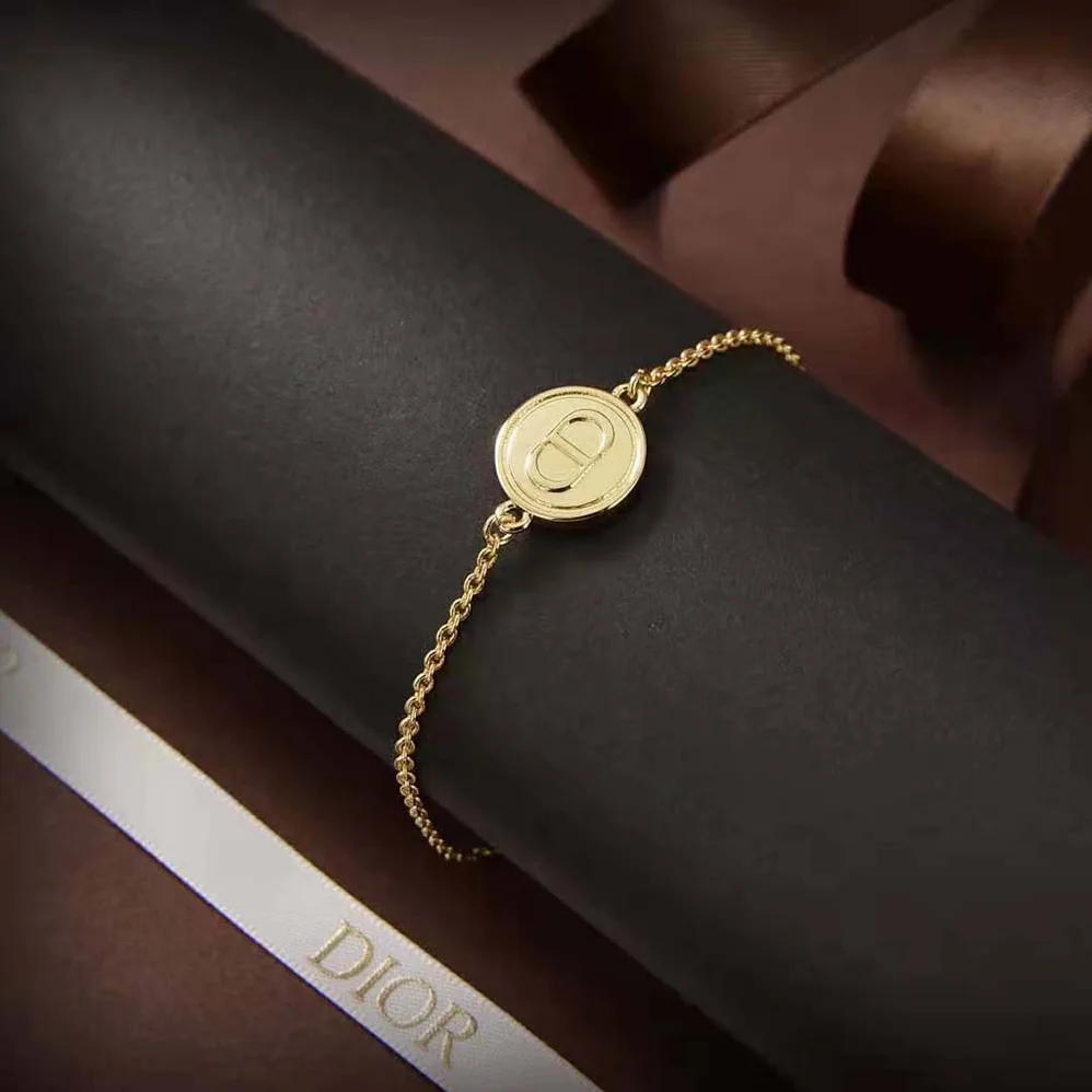 Dior Petit CD Bracelet Gold for Women in Finish Metal Dior Petit CD Bracelet Gold for Women in Finish Metal