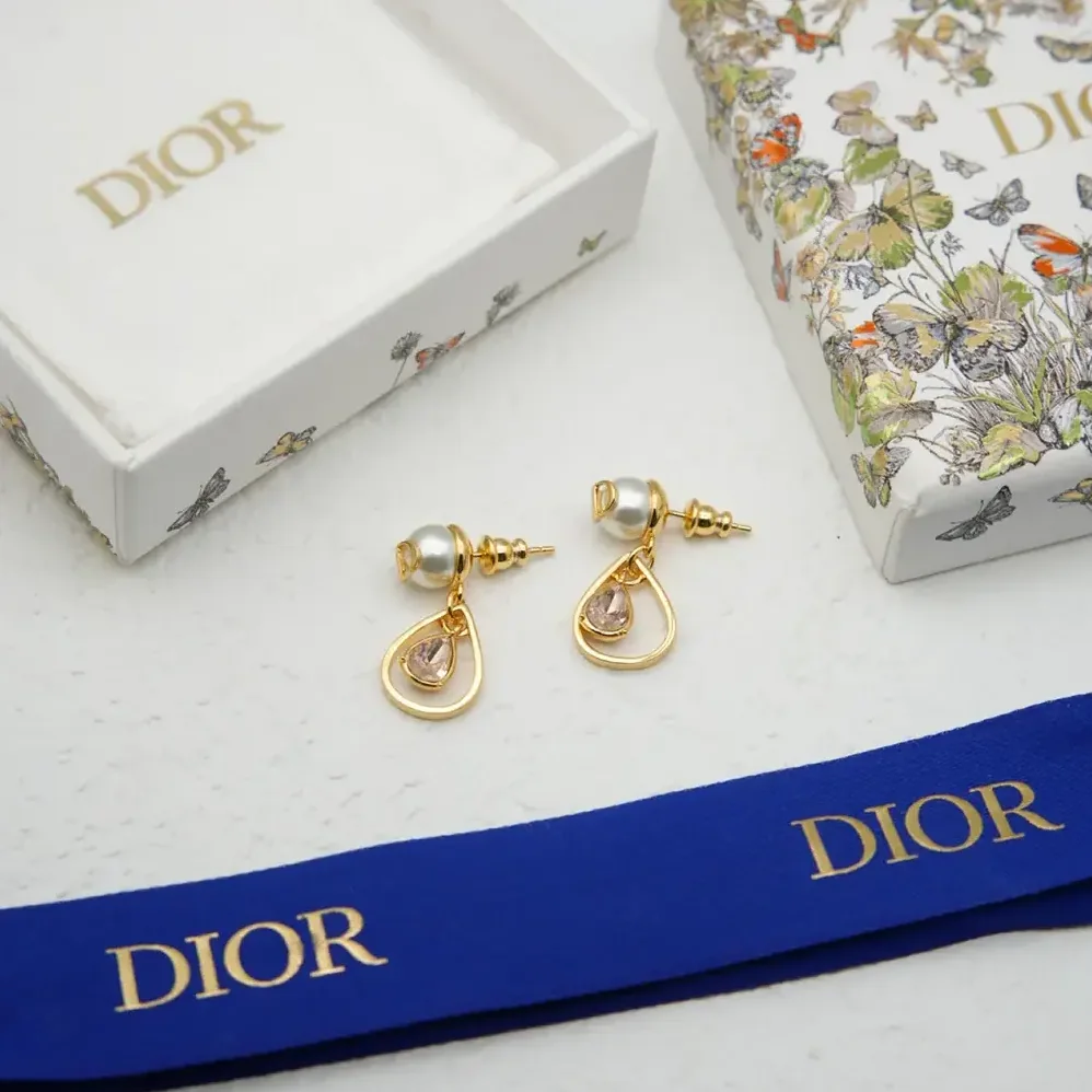 Dior D-Drop Earrings Gold-Finish Metal with White Resin Pearls and Champagne Crystals for Women Dior D-Drop Earrings Gold-Finish Metal with White Resin Pearls and Champagne Crystals for Women