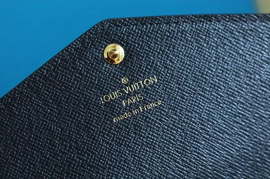 Louis Vuitton Sarah Wallet Monogram and Monogram Reverse Canvas Louis Vuitton Sarah Wallet Monogram and Monogram Reverse Canvas
