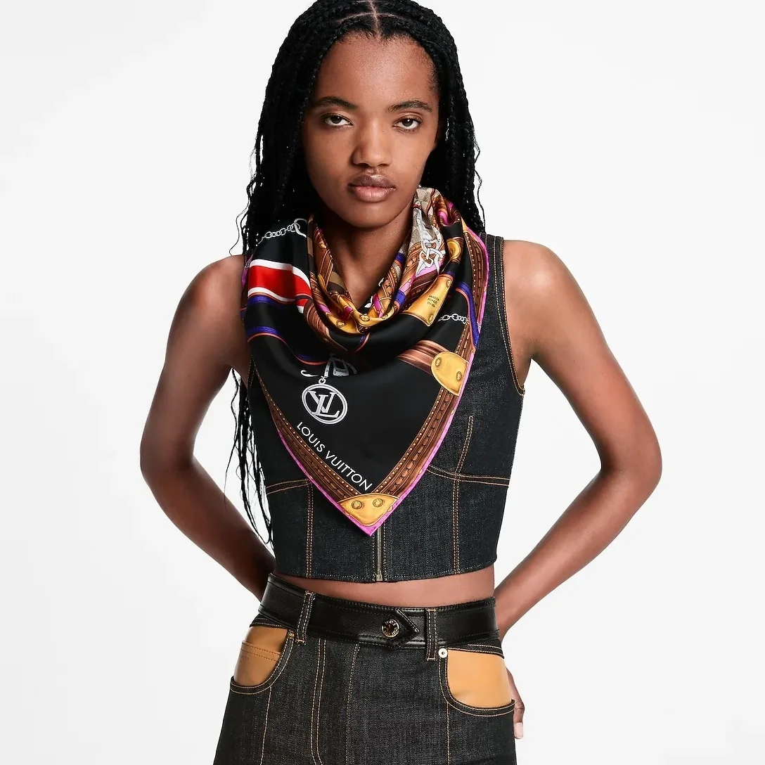 Louis Vuitton Strap And Trunk Square 90 Scarf Black