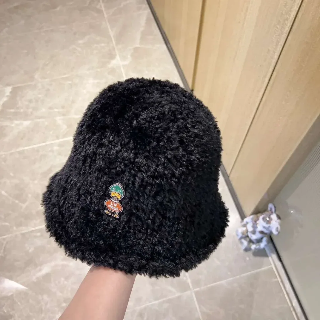 Louis Vuitton Duck Beanie LV Black