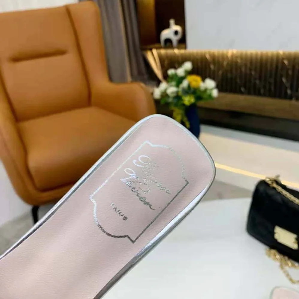 Roger Vivier RV Bouquet Strass Buckle Mules in Soft Leather for Women Roger Vivier RV Bouquet Strass Buckle Mules in Soft Leather for Women