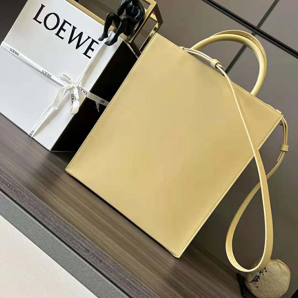 Loewe LOEWE Standard A4 Tote in Sleek Calfskin for Women in Gold Loewe LOEWE Standard A4 Tote in Sleek Calfskin for Women in Gold