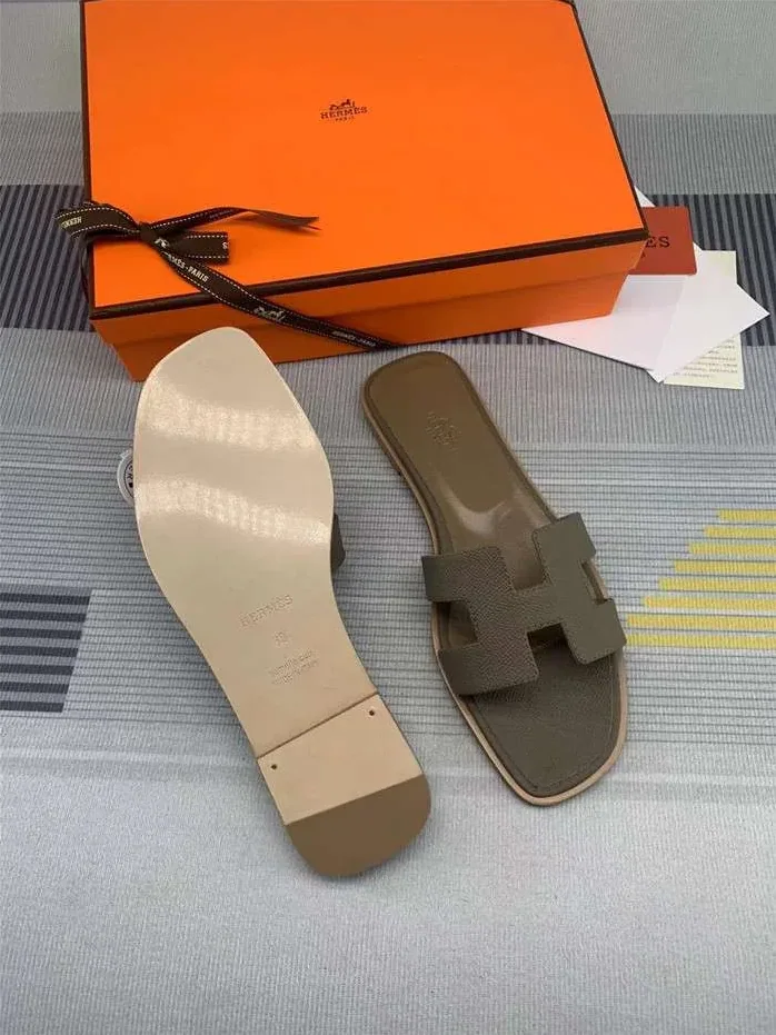 Hermes Oran Sandal Green Khaki