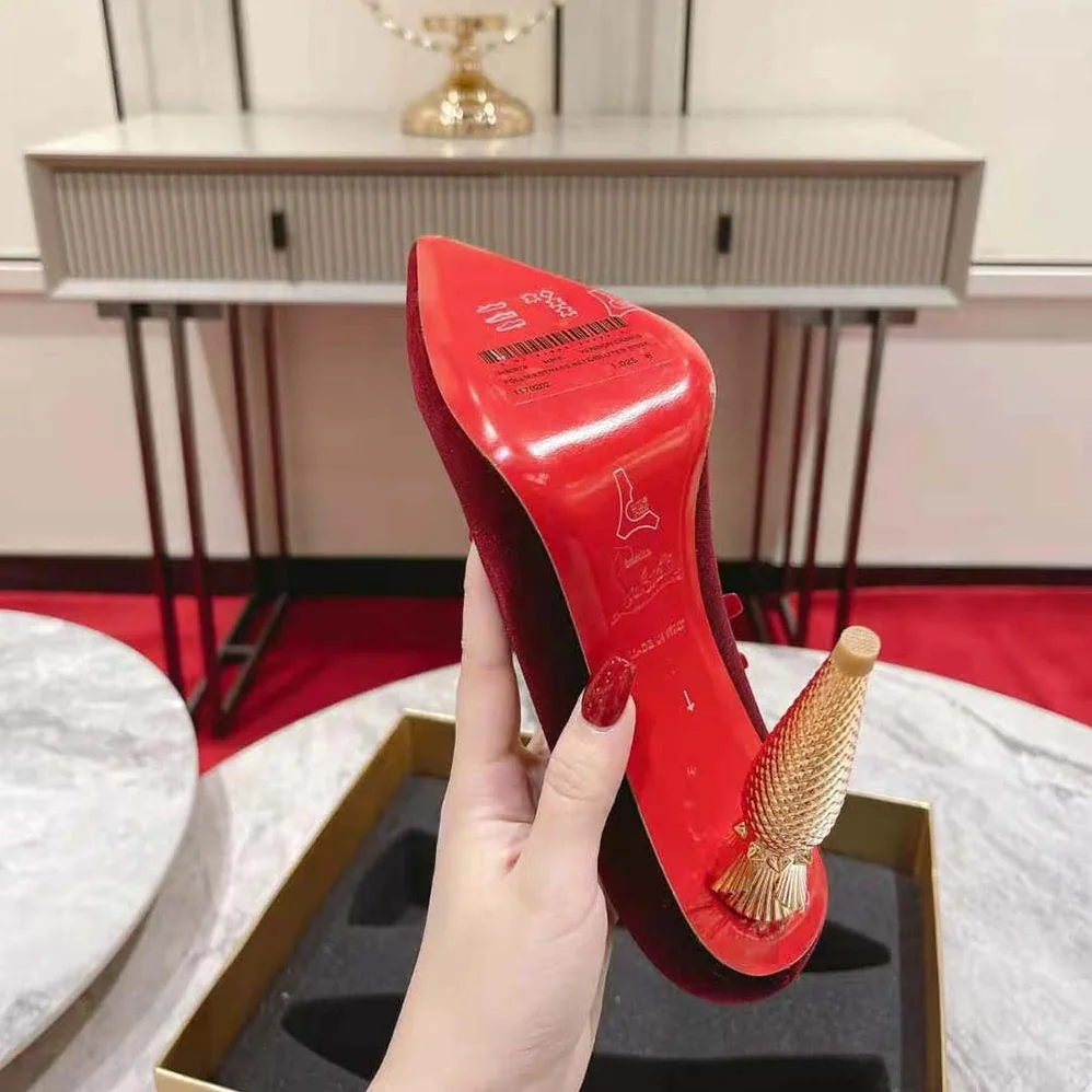 Christian Louboutin Lipchick Pump 100 mm Heel Height for Women in Red