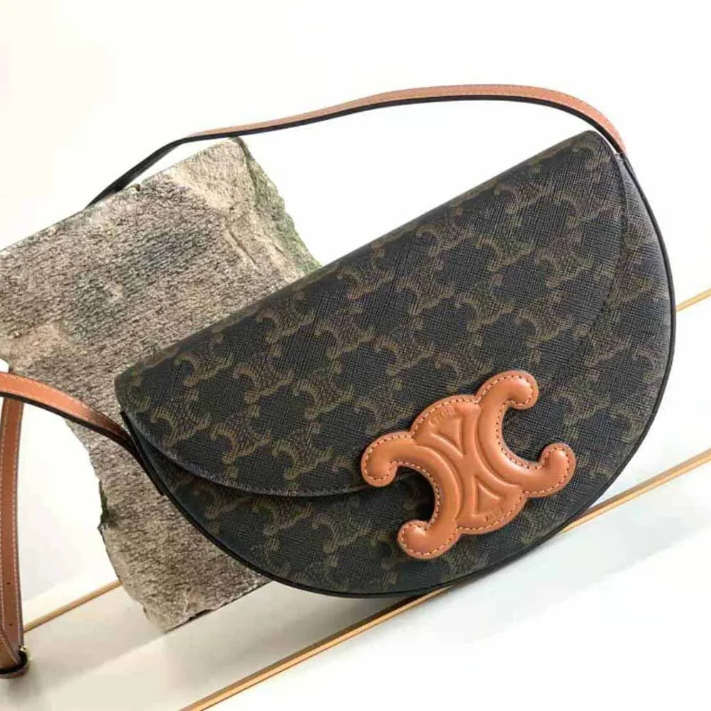 Celine Besace Cuir Triomphe in Triomphe Canvas and Calfskin for Women Celine Besace Cuir Triomphe in Triomphe Canvas and Calfskin for Women