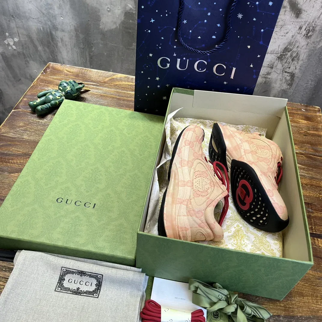 Gucci Run Sneaker Beige Gucci Run Sneaker Beige