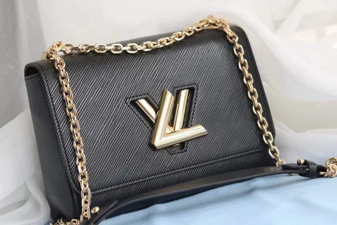 Louis Vuitton Twist MM Epi Black