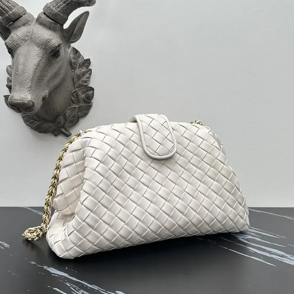 Bottega Veneta Teen Lauren 1980 With Chain for Women in White Bottega Veneta Teen Lauren 1980 With Chain for Women in White