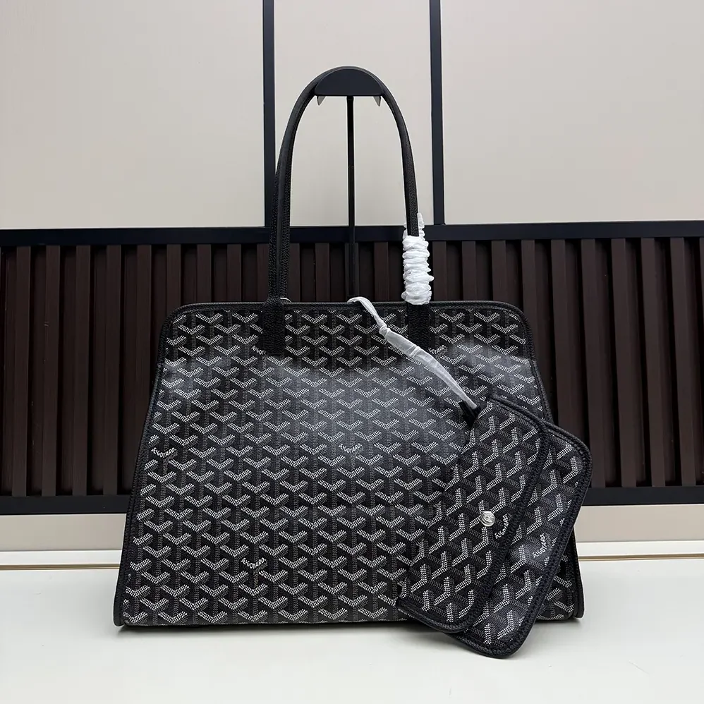 Goyard Hardy Pm Bag for Unisex in Black Goyard Hardy Pm Bag for Unisex in Black
