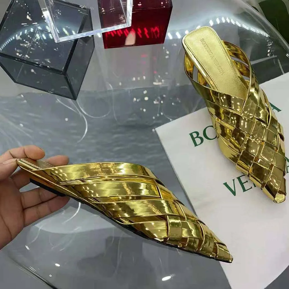 Bottega Veneta Alfie Slipper Open-back Intreccio Leather Slippers for Women in Gold Bottega Veneta Alfie Slipper Open-back Intreccio Leather Slippers for Women in Gold