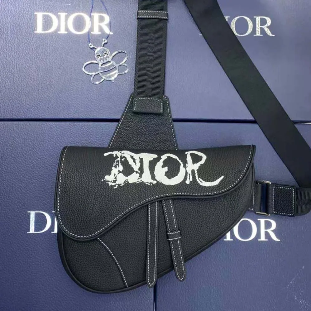 Dior Peter Doig Saddle Bag Black Grained Calfskin for Men Dior Peter Doig Saddle Bag Black Grained Calfskin for Men