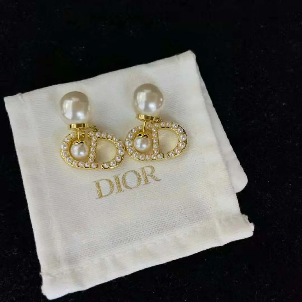 Dior Tribales Earrings Gold-Finish Metal and White Resin Pearls for Women Dior Tribales Earrings Gold-Finish Metal and White Resin Pearls for Women