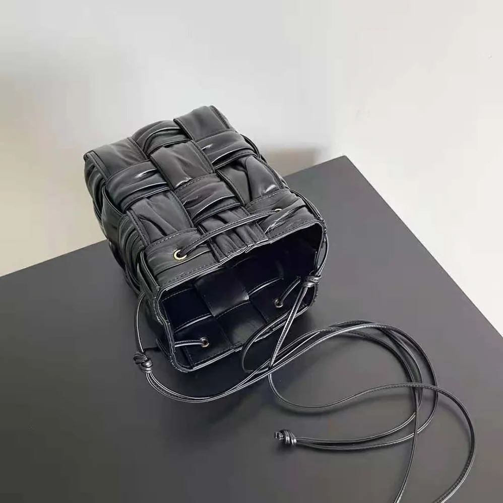 Bottega Veneta Small Cassette Bucket Bag in Lambskin Leather for Women in Black Bottega Veneta Small Cassette Bucket Bag in Lambskin Leather for Women in Black