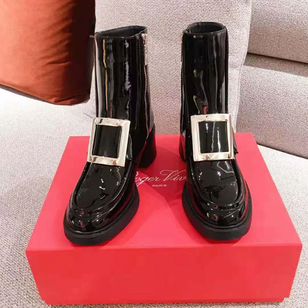 Roger Vivier Viv' Rangers Metal Buckle Ankle Boots in Patent Leather in 6cm Heel for Women Roger Vivier Viv' Rangers Metal Buckle Ankle Boots in Patent Leather in 6cm Heel for Women