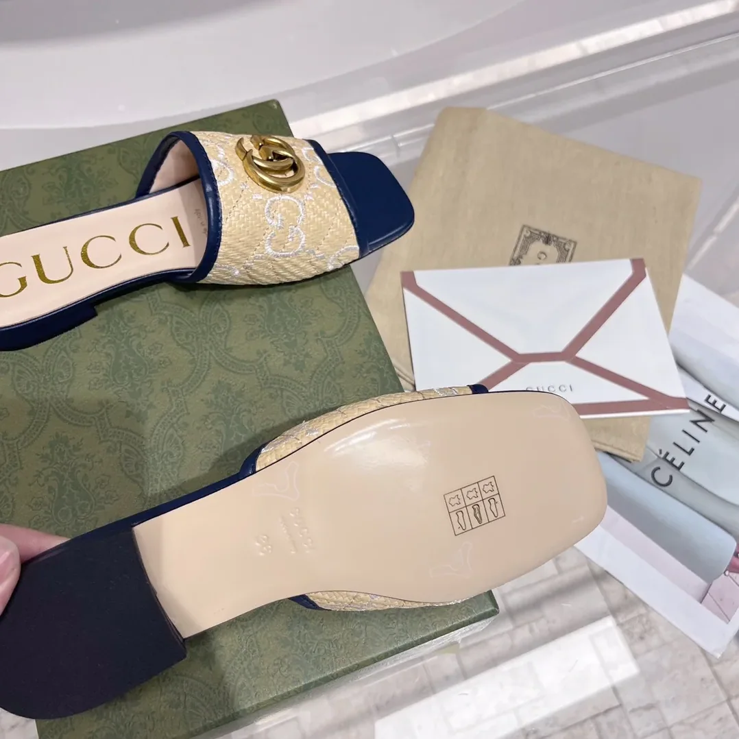 Gucci GG Raffia Effect Slide Purple for Women