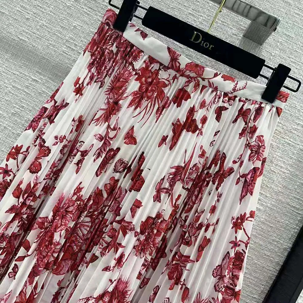 Dior Mid-Length Pleated Skirt White Cotton Denim with Red Toile de Jouy Mexico Motif for Women Dior Mid-Length Pleated Skirt White Cotton Denim with Red Toile de Jouy Mexico Motif for Women