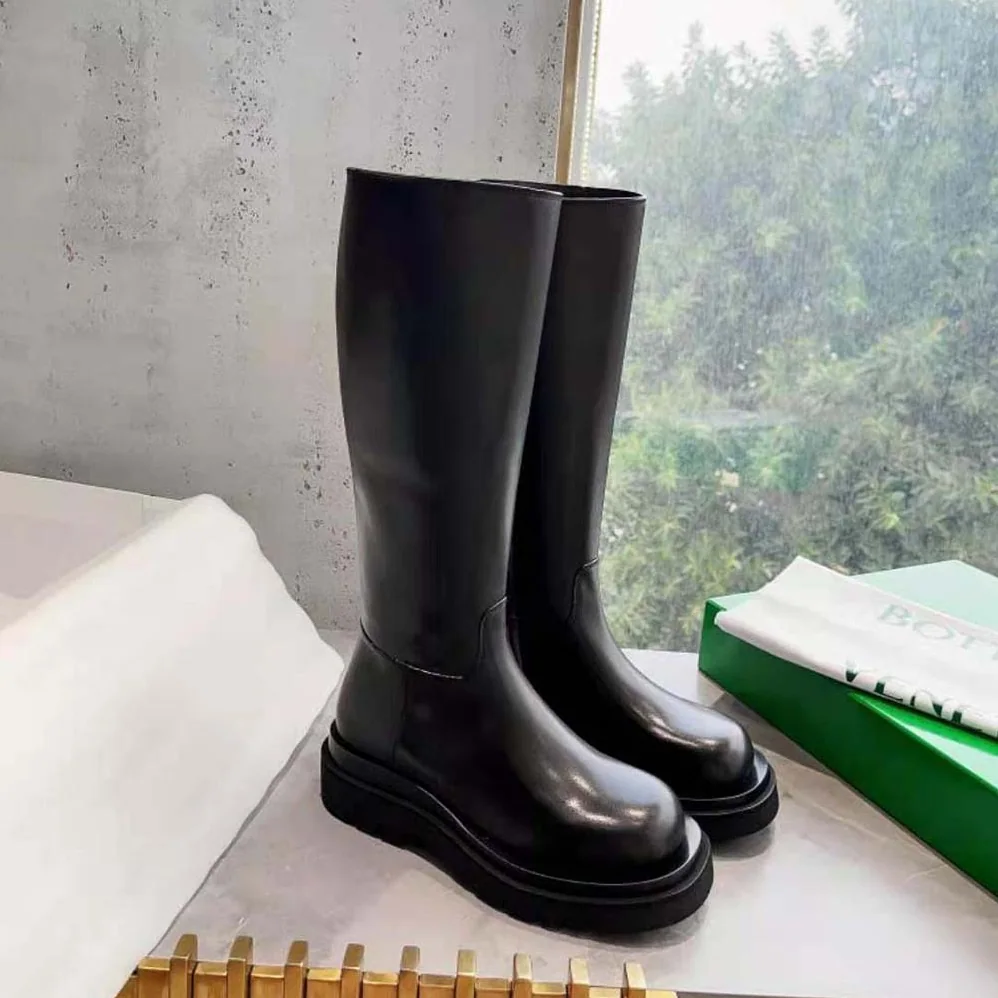 Bottega Veneta Lug Boot in Calfskin Leather for Women in Black Bottega Veneta Lug Boot in Calfskin Leather for Women in Black