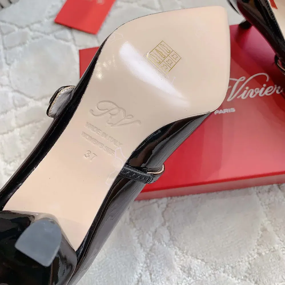 Roger Vivier Mary Jane Virgule 55 Mules in Patent Leather for Women in Black Roger Vivier Mary Jane Virgule 55 Mules in Patent Leather for Women in Black