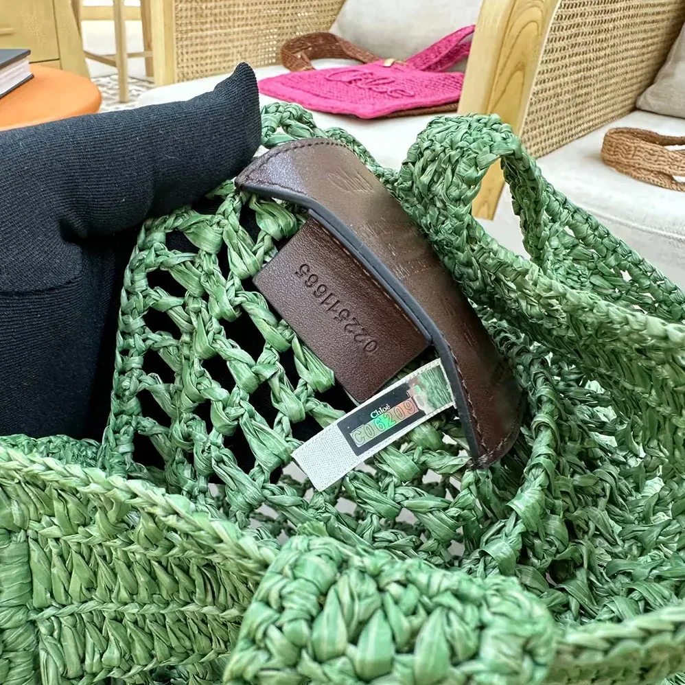 Chloe Summer Banana Tote Bag In Raffia for Women in Green Chloe Summer Banana Tote Bag In Raffia for Women in Green