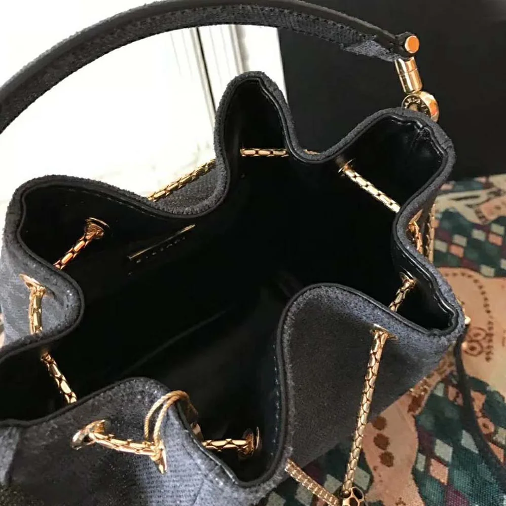 Bvlgari Serpenti Forever Bucket for Women in Black Bvlgari Serpenti Forever Bucket for Women in Black