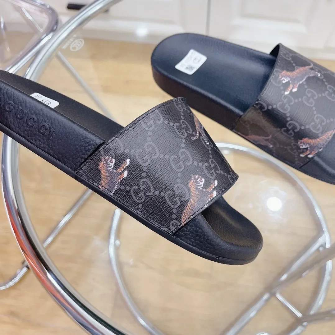 Gucci GG Supreme Slide Tiger Black for Women Gucci GG Supreme Slide Tiger Black for Women