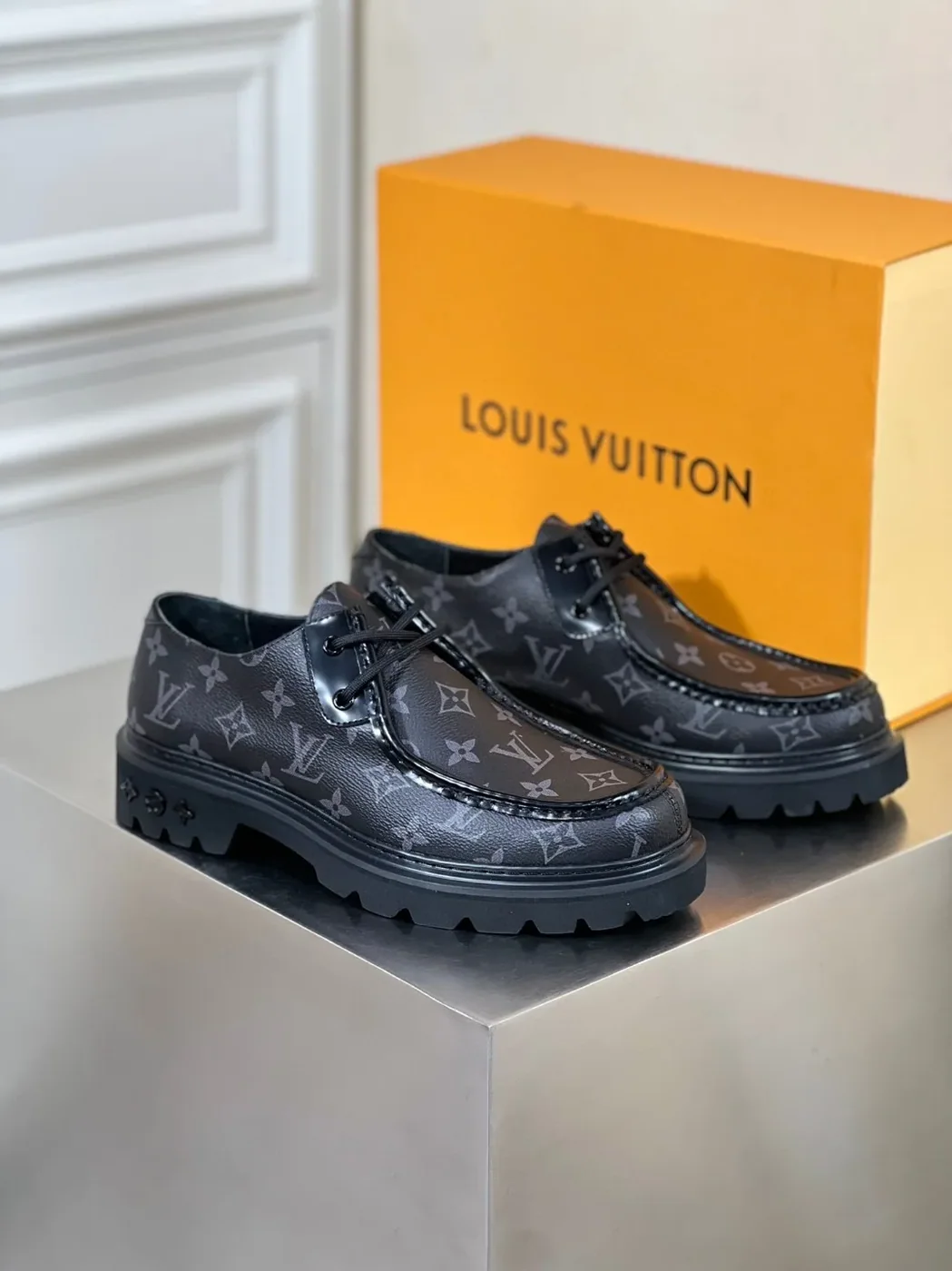 Louis Vuitton LV Ranger Derby Monogram Flowers Black Louis Vuitton LV Ranger Derby Monogram Flowers Black