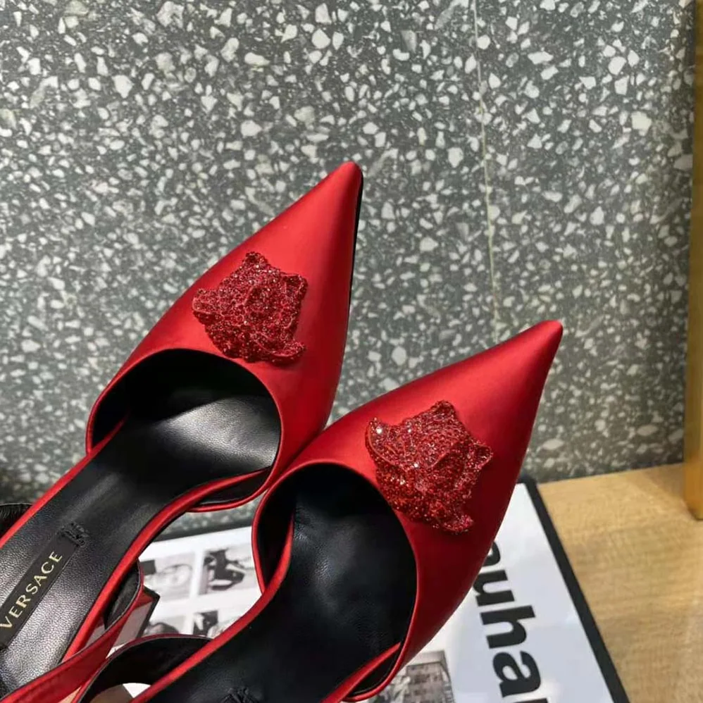 Versace La Medusa Satin Sling-Back Pumps in 105 mm Heel for Women in Red Versace La Medusa Satin Sling-Back Pumps in 105 mm Heel for Women in Red