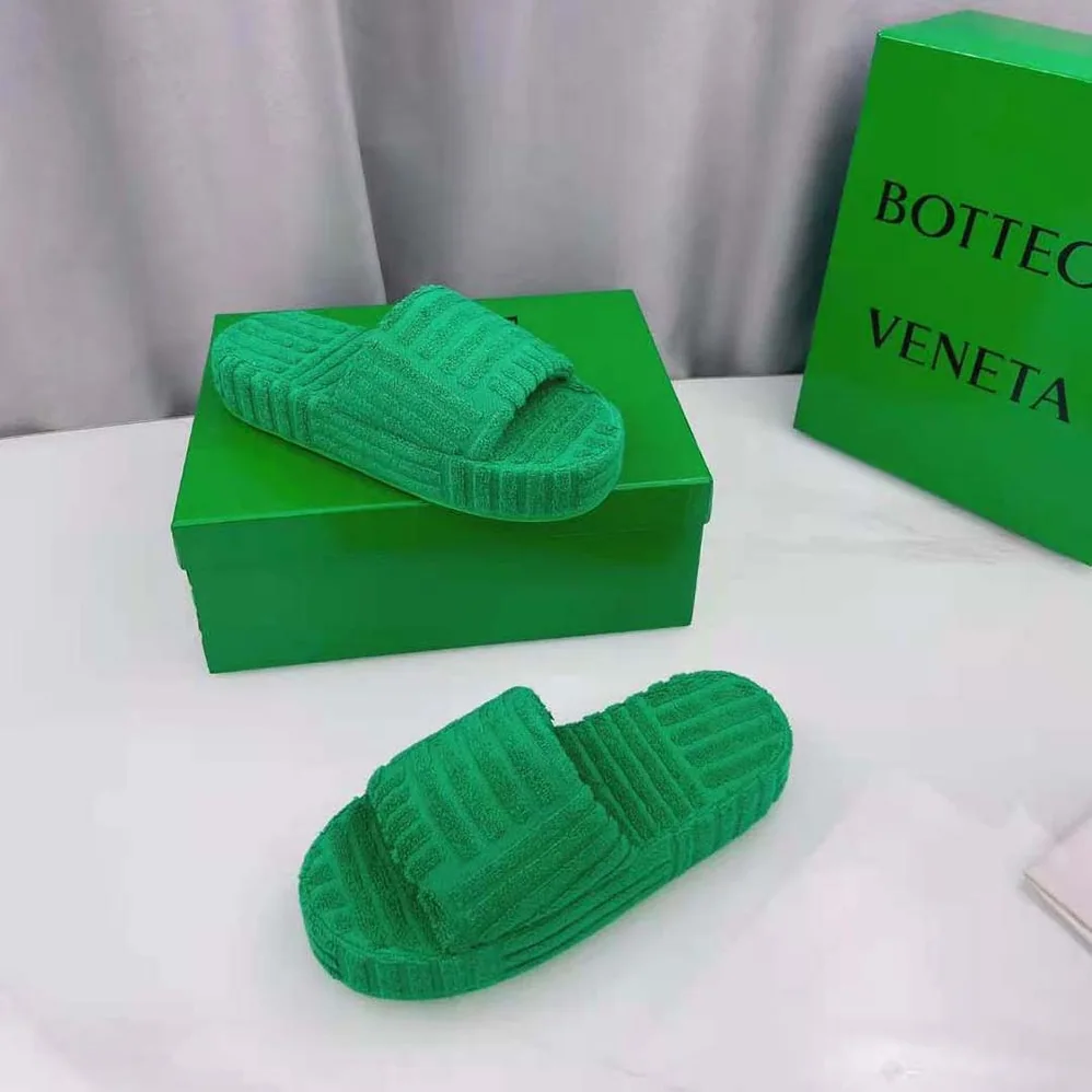 Bottega Veneta Resort Sponge in 35mm Heel Height for Women in Green