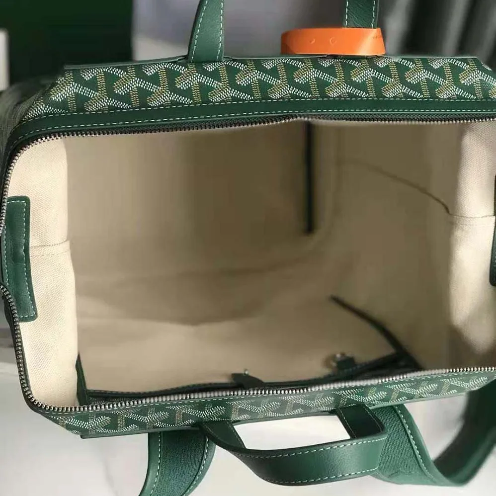 Goyard Sac A Dos Cisalpin in Goyardine Canvas & Chevroches Calfskin for Women in Green Goyard Sac A Dos Cisalpin in Goyardine Canvas & Chevroches Calfskin for Women in Green