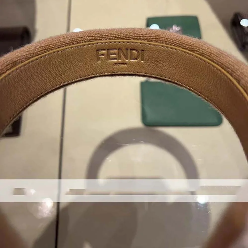 Fendi Dove Gray Cashmere Earmuffs for Women Fendi Dove Gray Cashmere Earmuffs for Women