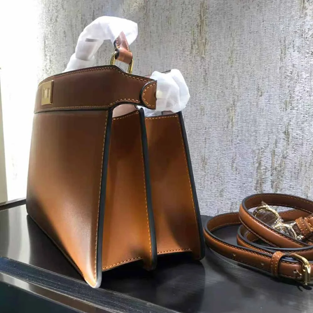 Fendi Peekaboo Iseeu East-West Leather Bag for Women in Brown Fendi Peekaboo Iseeu East-West Leather Bag for Women in Brown