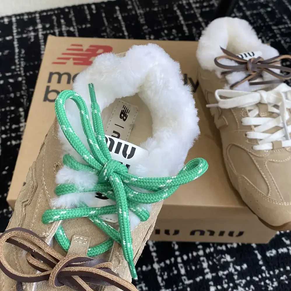 Miu Miu New Balance X Miu Miu 530 SL Bleached Leather Sneakers for Women Miu Miu New Balance X Miu Miu 530 SL Bleached Leather Sneakers for Women